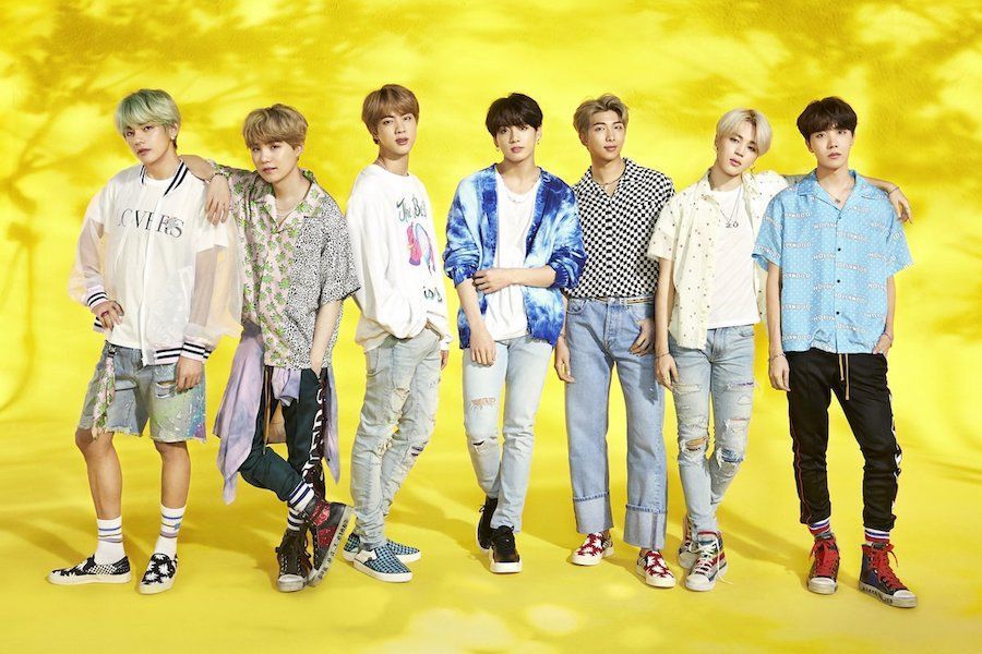 soompi's tweet photo. #BTS Becomes 1st Foreign Male Artist Certified As Million Seller In Japan For Single https://t.co/3gE2VgbUA2 https://t.co/Ns8Ep8sXMU