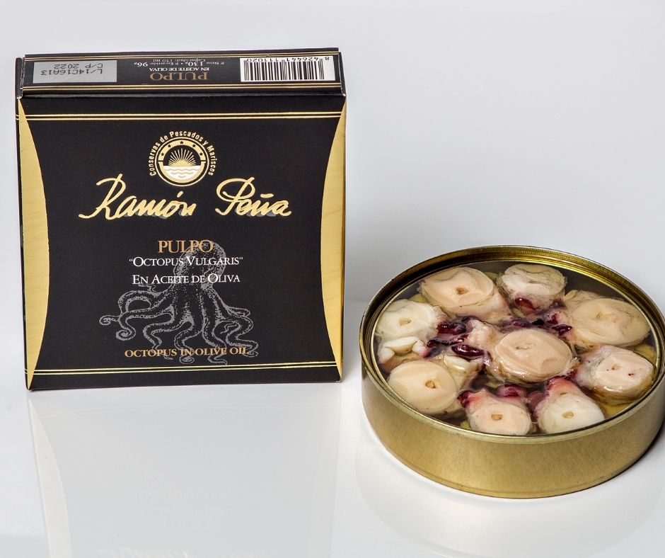 RamonPena_'s tweet photo. Ahora en vacaciones no pierdas el tiempo en la cocina. Con nuestras conservas tienes una comida gourmet con solo abrir una lata como esta de pulpo en aceite de oliva. #tradicionconserveradesde1920 #conservas #galicia #vacaciones #verano https://t.co/pfViLrLOZI