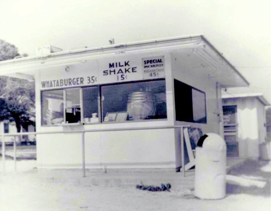 _TexasForever's tweet photo. Happy birthday @Whataburger 

On this day in 1950, Harmon Dobson opened this burger stand in Corpus Christi, TX

69 looks good on ya https://t.co/CB5QeaiAei