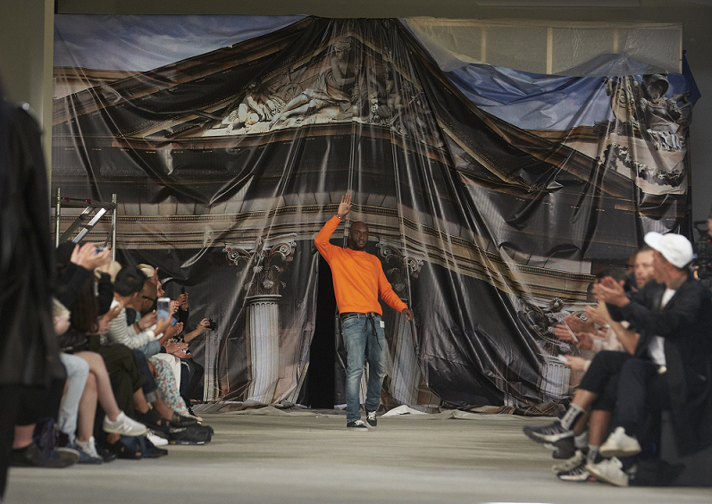 mcachicago's tweet photo. 🚨 Prime Time: TRADEMARK™ is only two weeks away!
🎤 Hosted and co-conceived by @virgilabloh
🎧 Headlined by DJ @VicLloyd and featuring @HXLTMUSIC, @DjPharris, cameos by Chicago-based artists, immersive workshops and more!
📆 Aug 22, 7 pm. Get tix: https://t.co/1WLLMbMV68 https://t.co/SCMJzgeVq1