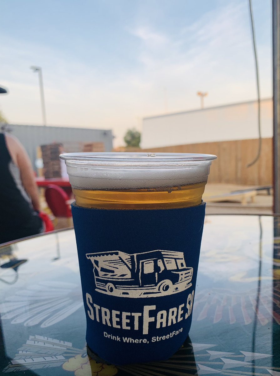 StreetFareSA's tweet photo. Thursday Night Draft Party! $1 off all 8 brews on tap & dinner with @BobnTimmysTX #MisterDiabloTacoTruck #RandJSmokin from 5-10 PM! π»
#streetfaresa #foodieheaven #eatwherestreetfare #safoodtruck #foodtruckpark #safoodie #safoodblogger #safoodpics #saeats #eatlocal https://t.co/Qr9NuTC2gb