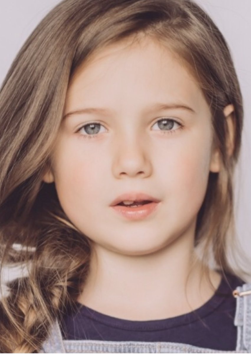 staceyivyw's tweet photo. Tomorrow Lacey falls into a new age bracket ๐ฑ๐ณ! Scary! My little girl is growing up! ๐ญ๐ญ #8tomorrow! https://t.co/WWv1jHWsMk