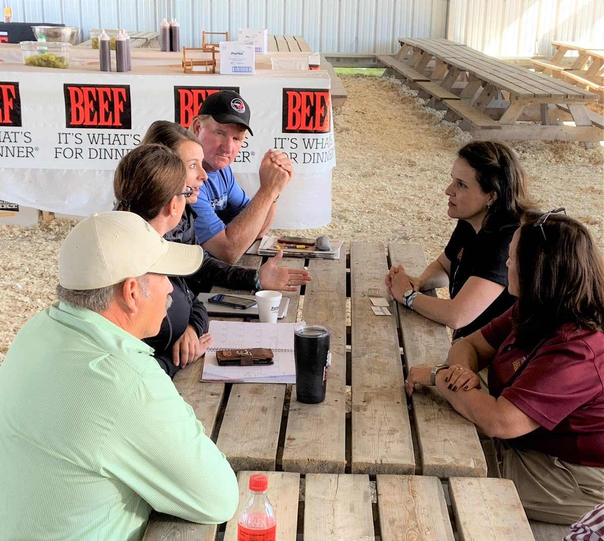 UMNExt's tweet photo. Today at #Farmfest19, U of M President @JoanGabel & Dean @BevDurgan are meeting with #mnag, including beef producers. #UMNProud https://t.co/D3I9jDDs0K