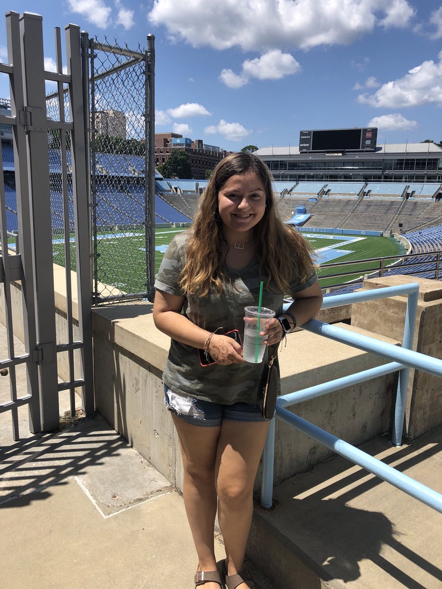 drpaulajbailey's tweet photo. Checking out University of North Carolina. EK loves it! 🤦🏻‍♀️😜👍🏻 #FirstCollegeVisit #ThanksMrLima ⁦@MrLima71⁩ https://t.co/1o8acWAmHy