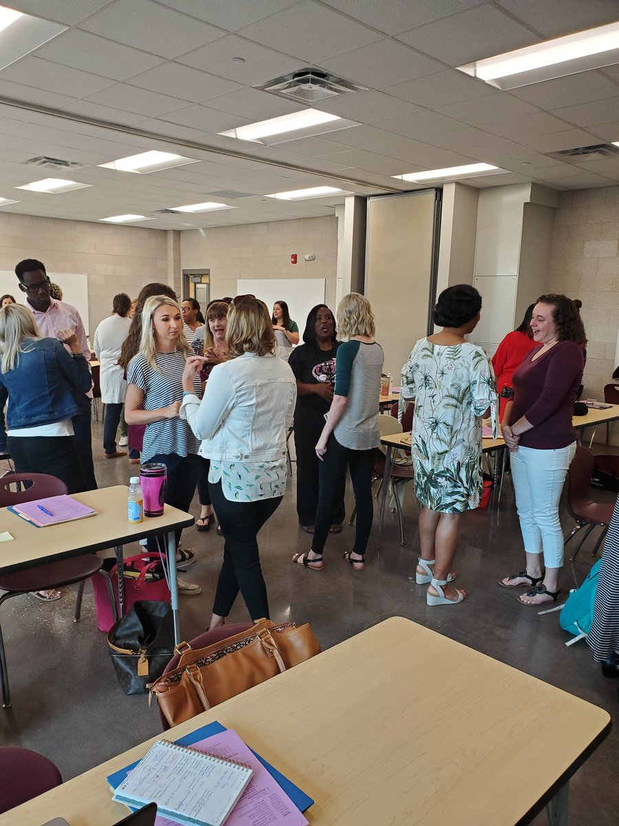 SouthdownEagles's tweet photo. Welcome Home! Our teachers are extremely excited about being back together again! Lots of smiling faces this morning. #WeAreSDN https://t.co/aJZjJBtFA0