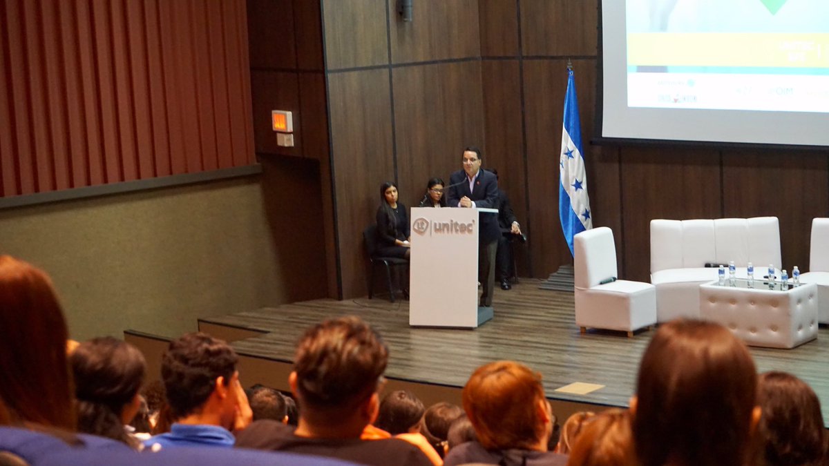 RRIISPS's tweet photo. Hemos concluido nuestra primera parte con mucho éxito✅
Con una magistral presentación del Alcalde de Penco, Chile 🇨🇱 Donde habló acerca de cuáles son los requisitos para identificar un gobierno democrático. 
#FDU19 #FDU https://t.co/SkrGTuJLGr