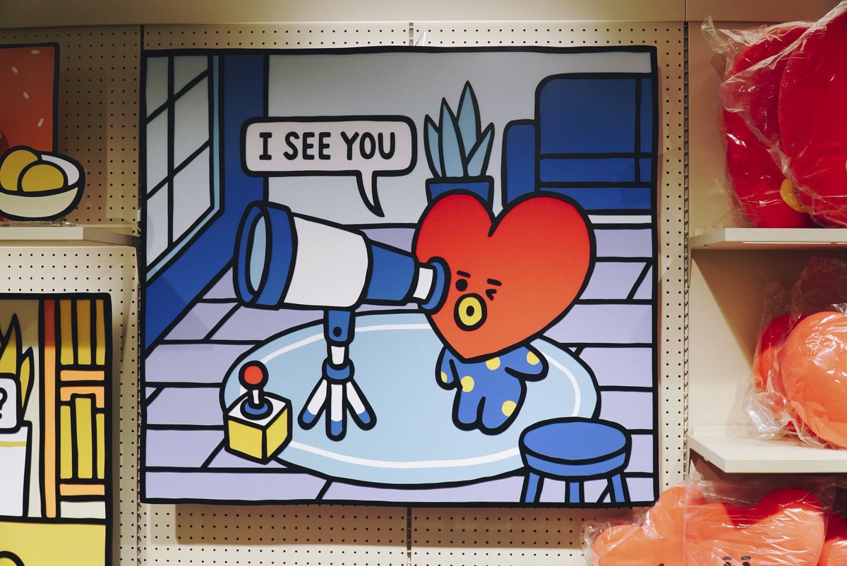 BE_BTSGALAXY's tweet photo. • 080819 | Twt | @BT21_ •

Pose mignonne, check ☑️
Humeur excitée, check ☑️
Cadeau spécial, check ☑️

PLUS D’INFO
👉https://t.co/sjiXFlzJcs
📍 437, Gangnam-daero, Seocho-gu, Seoul

#PitAPat #8Aout #OnSeVoitLaBas
#LINEFRIENDSSTORE #BT21 #J_1 #Gangnam https://t.co/CGn2eyeV49