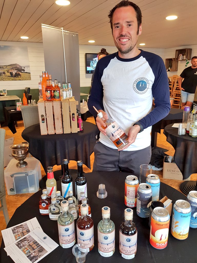 diningdevon's tweet photo. Great to meet @philldollman at @GreendaleFarm #tasterevent showcasing @ExeterChiefs & @sandfordorchard #cider collaboration #RibTickler - lovely and light, be great with food! Also @ThePureStockCo & #carbonnegative @2driftersbrew & more. #farmshop #Devon #eastdevon #local #Exeter https://t.co/fTDNMETB9y