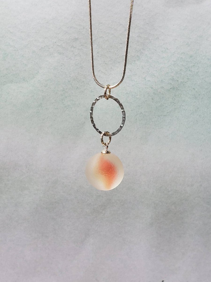 saltedbayonet's tweet photo. A #surftumbled treasure! Orange and white #seaglass marble on a handmade sterling silver necklace. 
#seaglassmarbles #seaglassjewelry #genuineseaglass #orangeseaglass #handmadejewelry #whiteseaglass #seaglassmarble #marbles https://t.co/GaFE6UmORK https://t.co/dSa1vbB0Lr