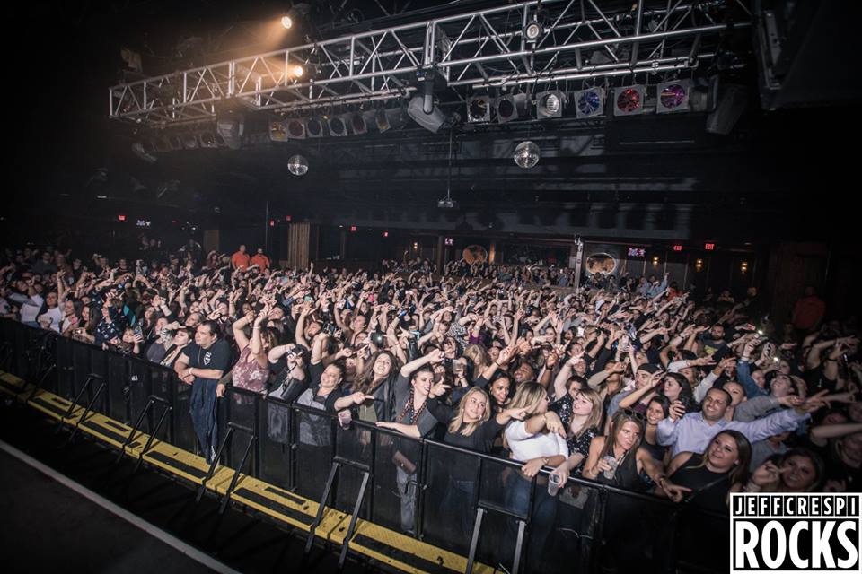 starlandNJ's tweet photo. The last time @DJPaulyD came through it got WILD! Don't forget the presale for his return here on 12/7 is happening through 10pm today. #ThrowbackThursday 📸 @jeffcrespiROCKS #yeahbuddy #cabshere https://t.co/45o8brt1KS