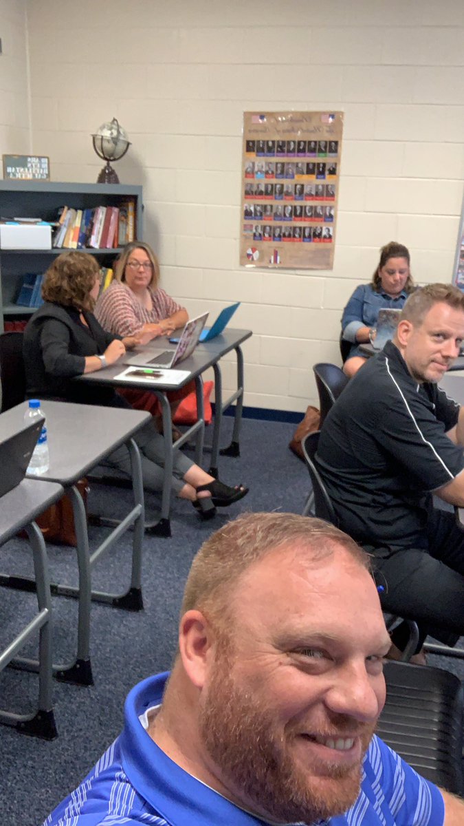 ling_andrew's tweet photo. Twitter 101 with @melsa777 #tbtevent19 #igtbac https://t.co/BmVH6Jo0e6