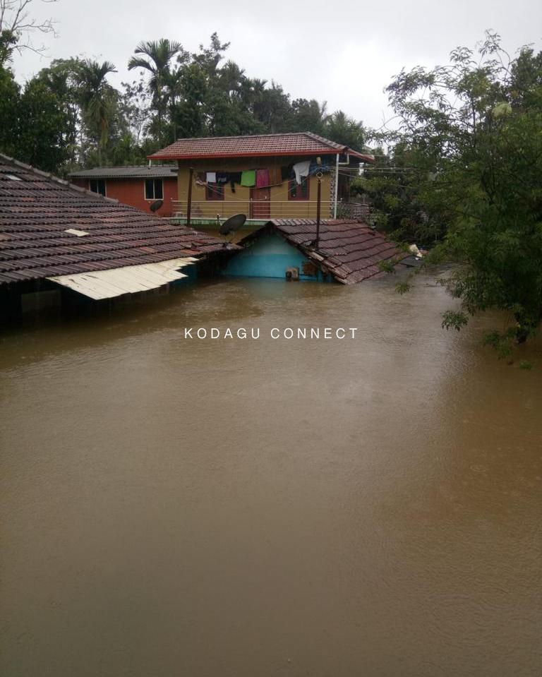 KodaguConnect's tweet image. Many houses submerged near Bethri bridge. 

#KodaguMonsoon2019