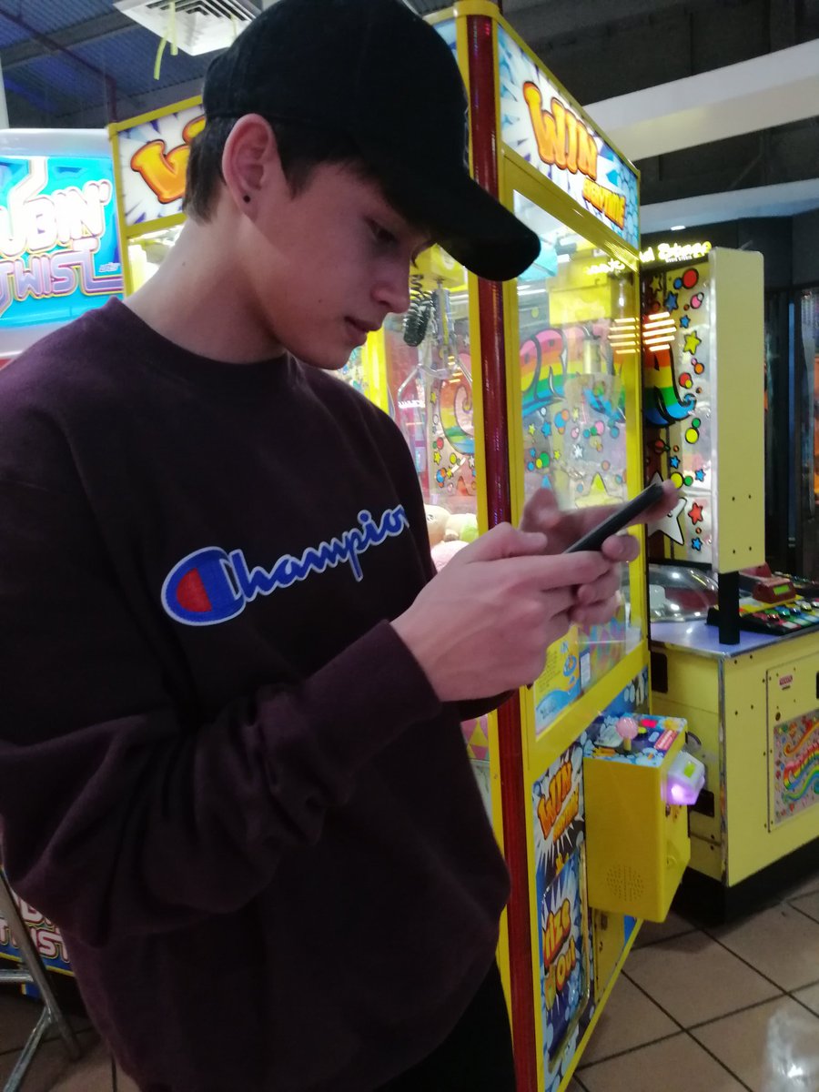 MaricarBaltaza2's tweet photo. Nagbabasa siya hehee https://t.co/7bAEO3XPTY