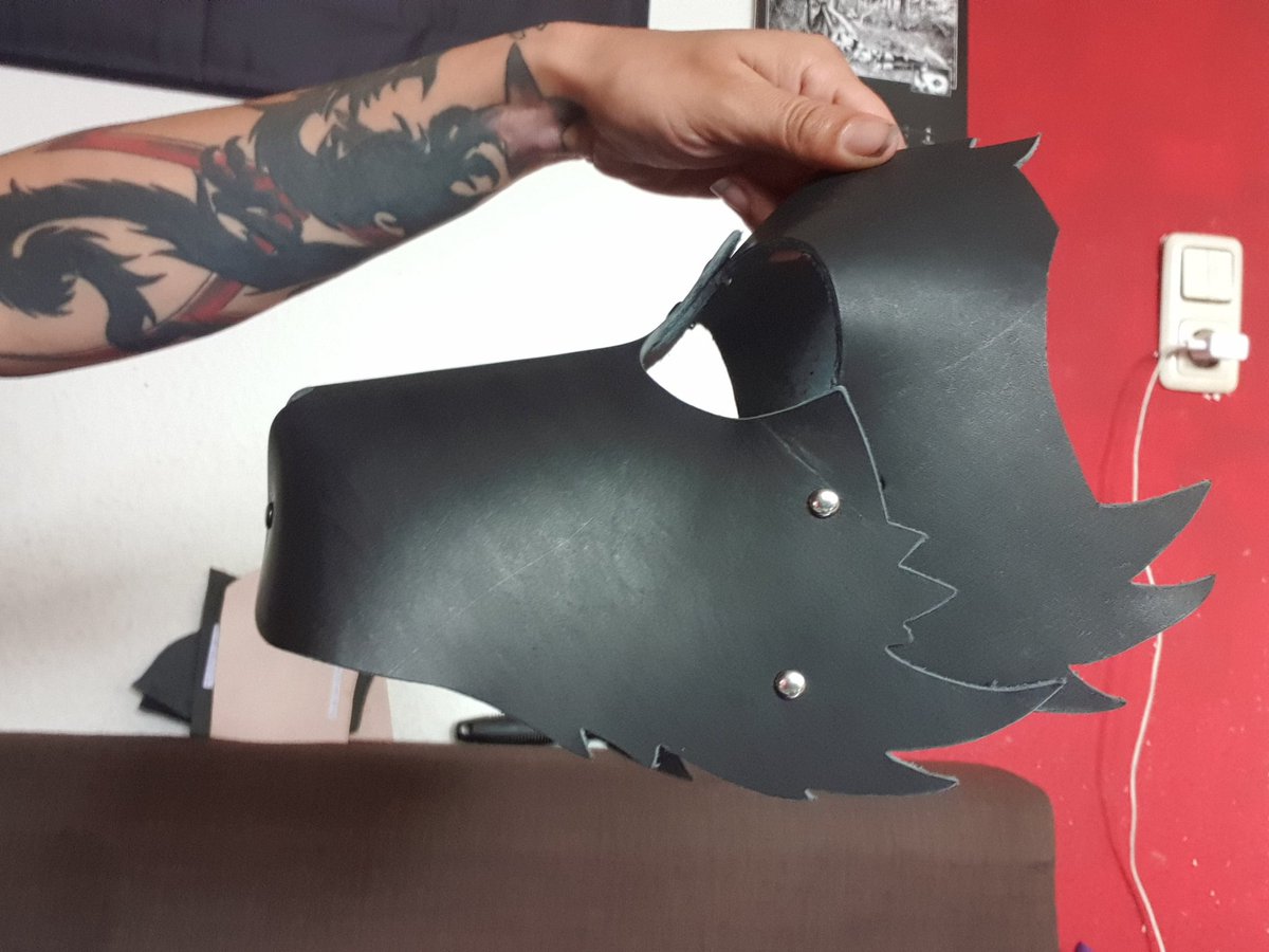 chillis_leather's tweet photo. First wolf hood made out of leather. (Changed the pattern a little)
#wolfhood #wolfplay #wolfmask #wolfplayer #pupplay https://t.co/RGDfUJ7EXP