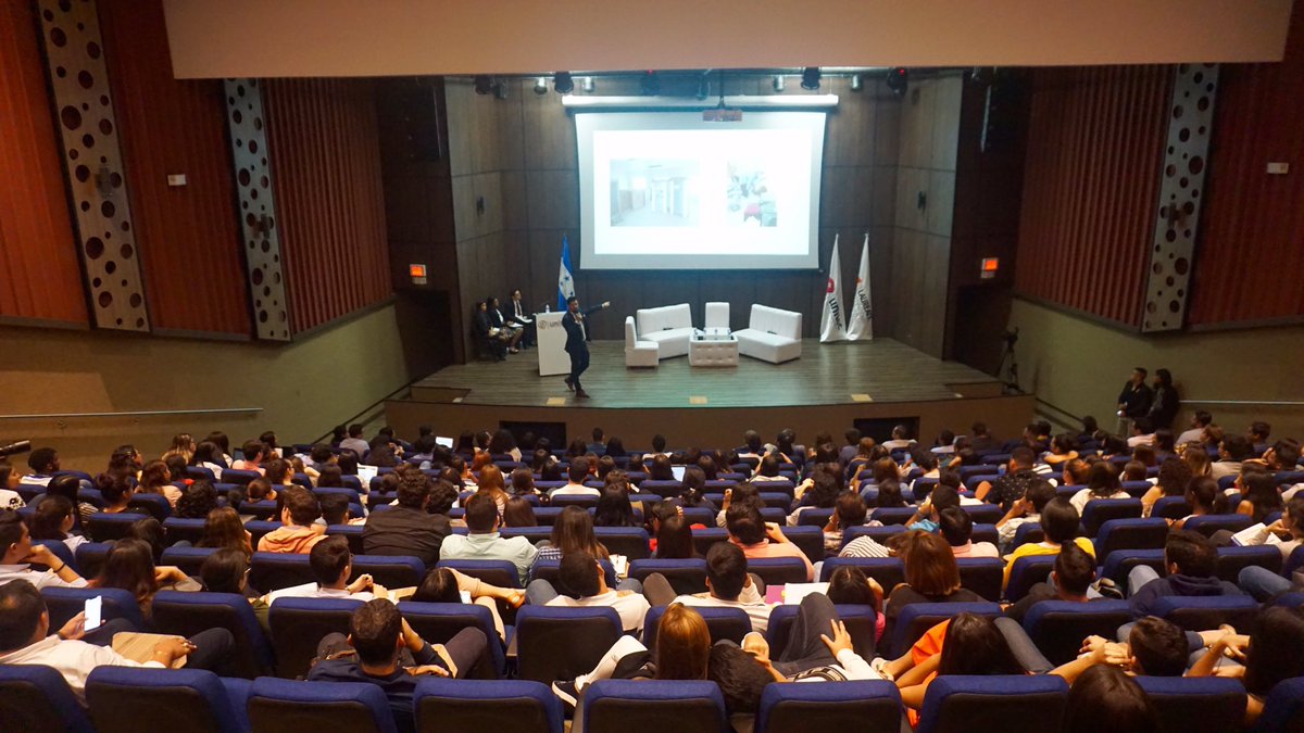 RRIISPS's tweet photo. Hemos concluido nuestra segunda parte con mucho éxito✅
Con una magistral presentación del abogado Nelson Castañeda en representación de CNA🇭🇳
Donde habló acerca del impacto de los casos emblemáticos de corrupción en el país. 
#FDU19 #FDU https://t.co/DKz5IWNkEn
