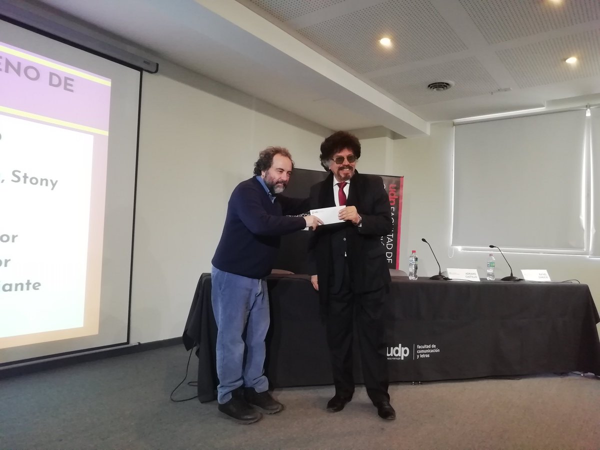 [AHORA] <a href="/AdrianoActor/">Adriano Castillo Herrera</a> recibe el Premio Nacional del Humor "coke" Delano en <a href="/PeriodismoUDP/">Periodismo UDP</a> <a href="/HumorUDP/">Instituto Humor UDP</a> <a href="/RiehOnline/">RIEH (Red de investigación y estudios del Humor)</a>