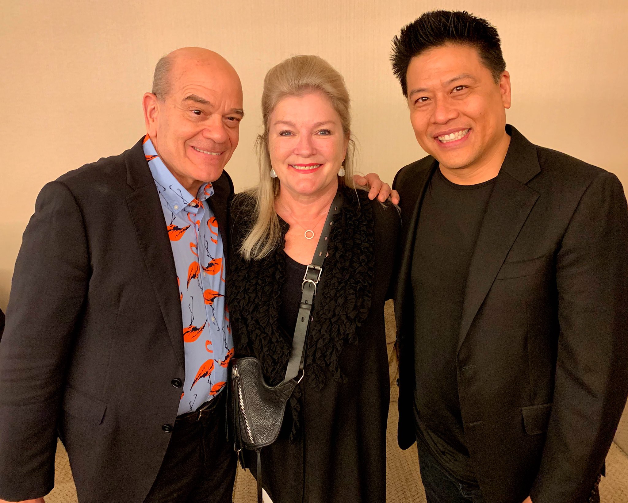 Bygger Indføre etage Kate Mulgrew on Twitter: "Wonderful to see friends from my Trek family this  past weekend at #STLV - like @RobertPicardo &amp; @GarrettRWang 😊🖖🏻  https://t.co/U17q16NYyj" / Twitter