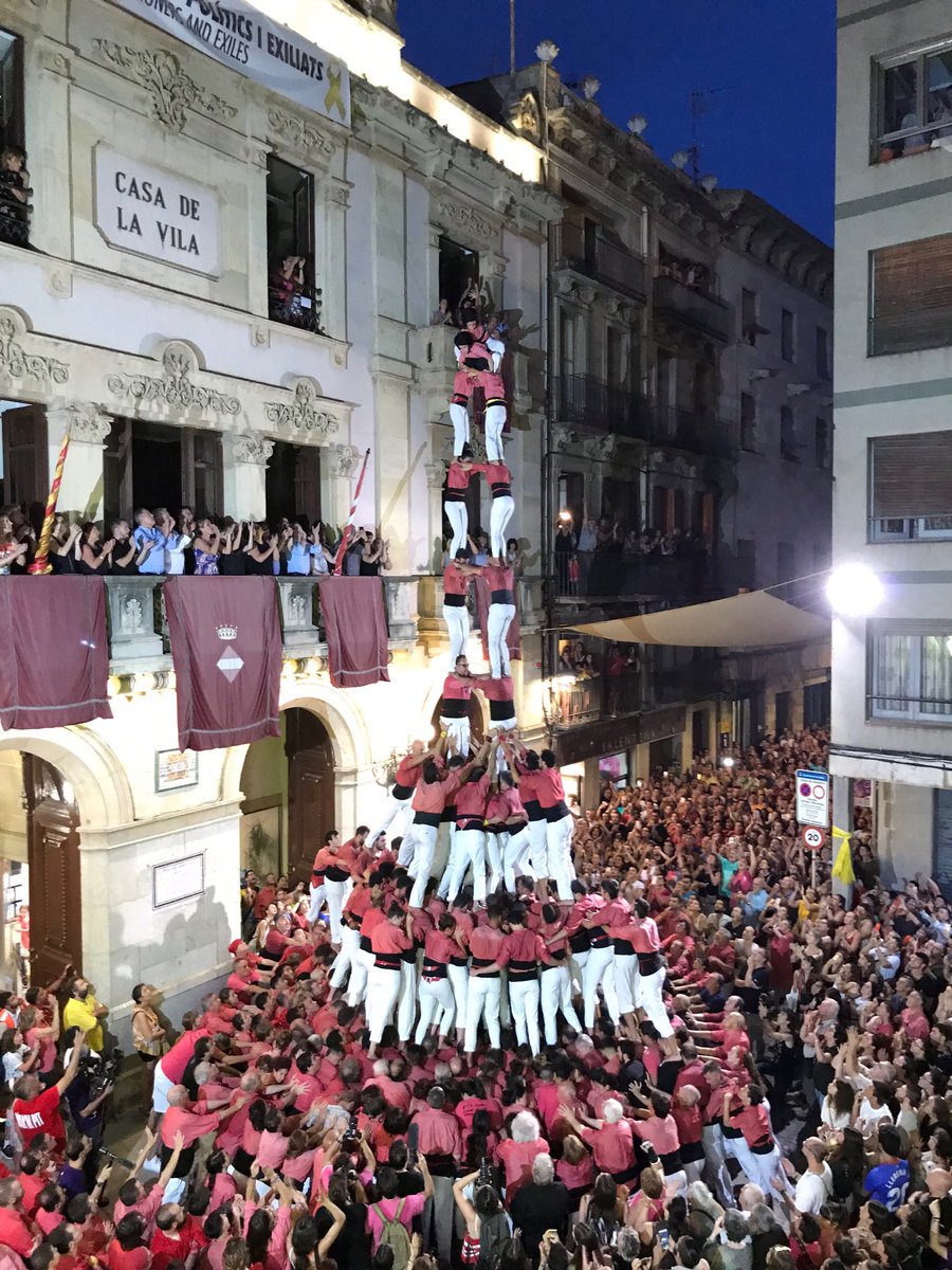 collavella's tweet image. És un bon moment per recordar la gran actuació d'ahir a la Diada de Firagost: 5d9f, 4d9fp, 2d9fm i p7... i tot descarregat! 

Enhorabona a tots els #castellers i #castelleres per la feinada feta aquests últims dies! Seguim! 

#ADNCollaVella #castellers