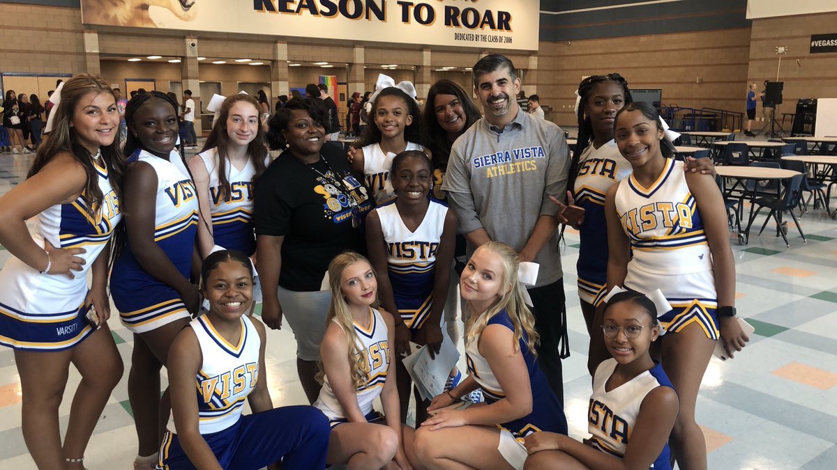 SvhscheerL's tweet photo. Sierra Vista Freshman BBQ @VistaPrincipal4 with a couple of our Cheerleaders #SquadGoals #vistacheer #blueandgold #lionspride https://t.co/mm6s7JuWux