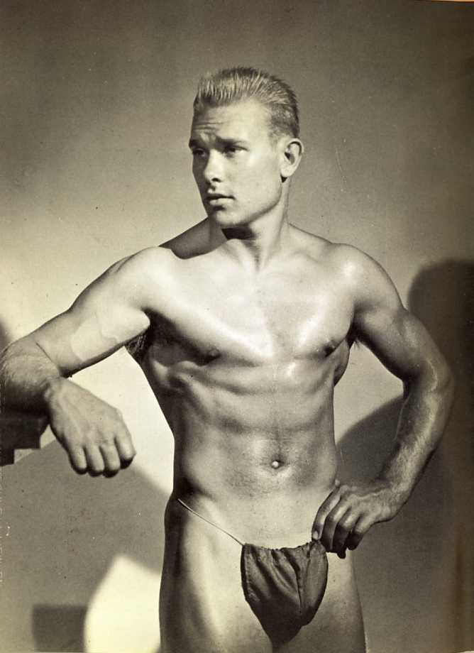 creatureblackl1's tweet photo. Barry Dishman [Photos by Modern Studio aka Modern Classics] Montgomery, Alabama, or perhaps San Francisco, 1962 #barrydishman #modernstudio #modernclassics #vintagemen #gay #gaymen #vintagegay https://t.co/m5U98k16L4