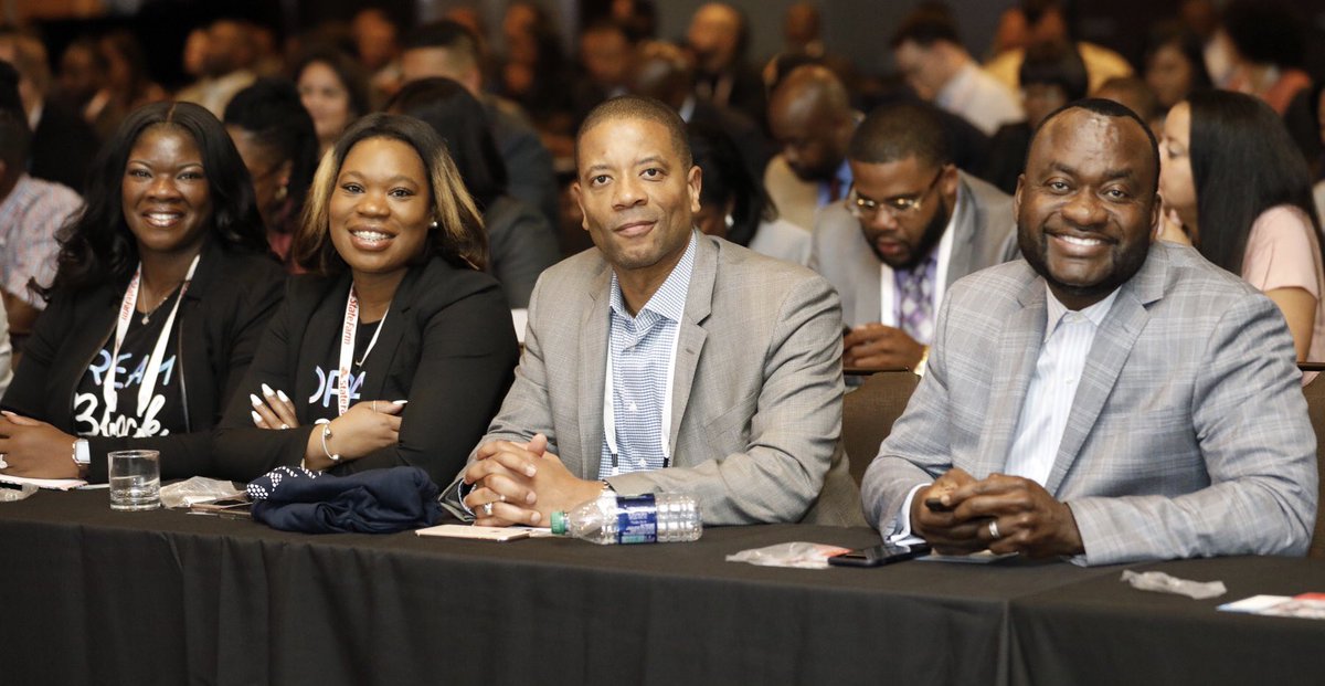 Mrs Corporate tweet media