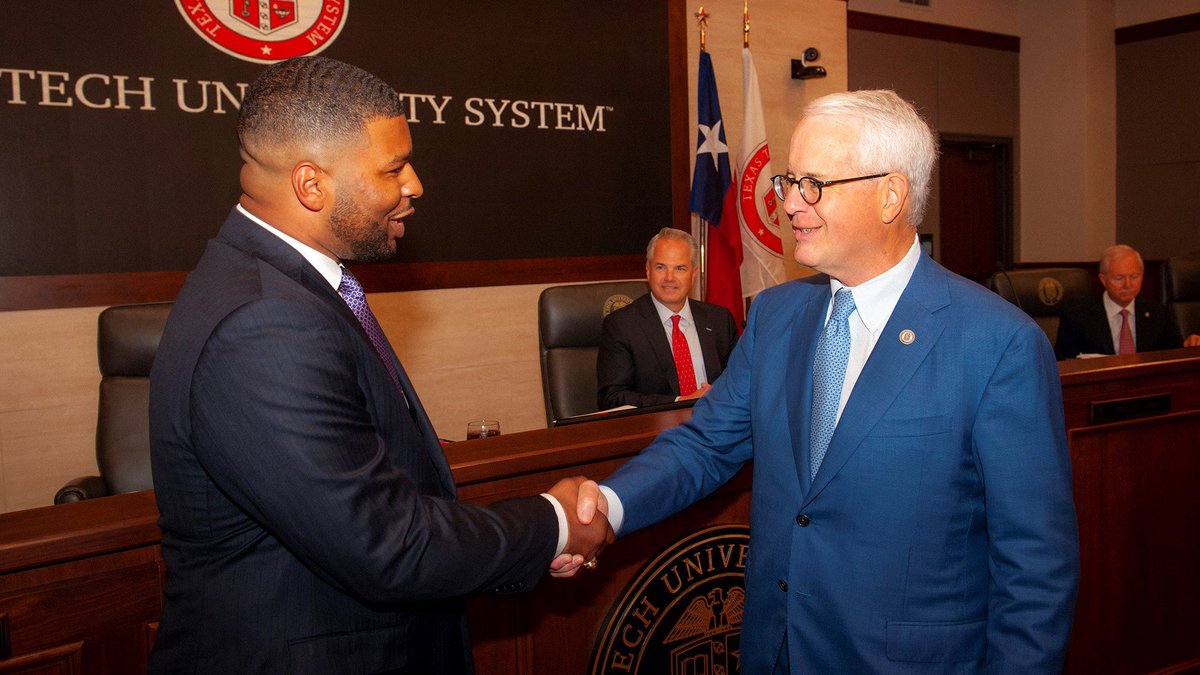 This morning, Vice Chairman of the Board of Regents J. Michael Lewis conducted the swearing-in ceremony for Student Regent Sean Lewis (<a href="/seanlewisii/">Sean Lewis</a>).

Lewis becomes the 14th student to serve on the Board of Regents and is the fifth student regent from <a href="/TexasTech/">Texas Tech University</a>.