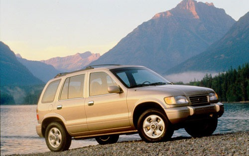 MedvedAutoCO's tweet photo. This weeks Throwback Thursday goes to the 1997 Kia Sportage! https://t.co/62ZLIZA2i8