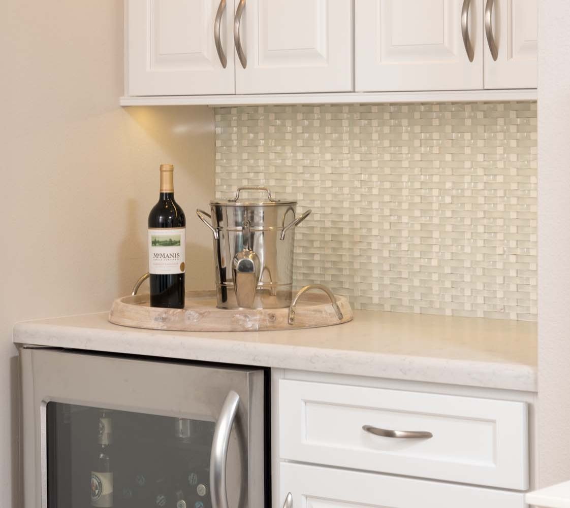 An entryway dry bar is a great way to welcome guests. This project was a part of an apartment remodel, any size space can be completely utilized and loved! 🥂💖

#RemodelWorks #SanDiegoRealEstate #LoveWhereYouLive #InteriorDesign #HomeImprovement #KitchenInspo #DesignBuild