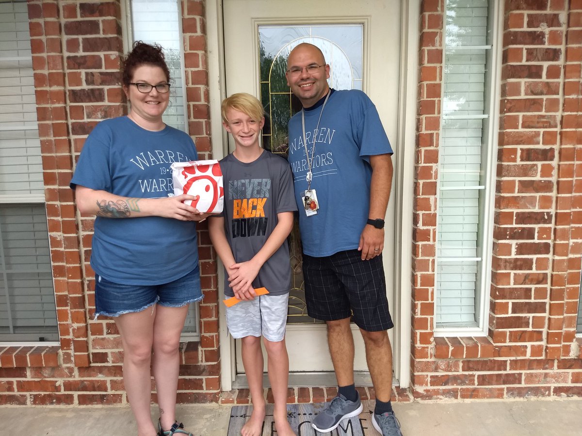 dwscience1221's tweet photo. Dylan is getting Chick Fil A. #warriordash #ForneyFamily https://t.co/E385awIN6d