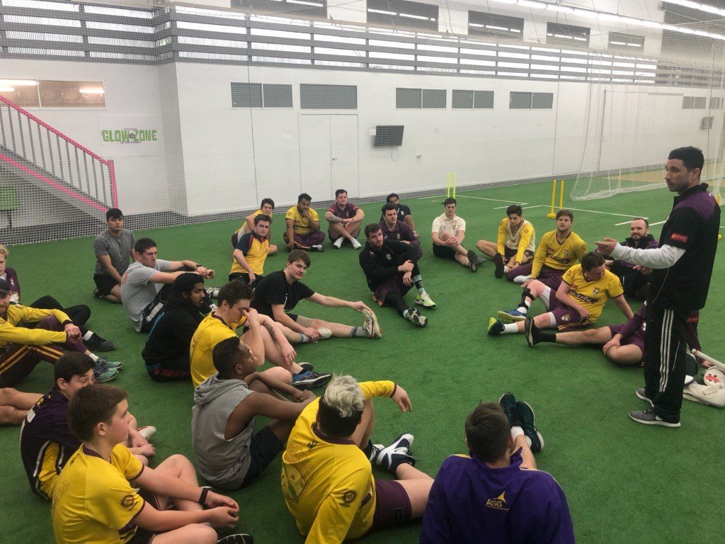 OCC PRE-SEASON UPDATE

After an intensive 4 weeks in the gym, and under close guidance from new <a href="/OakleighCC/">Oakleigh CC</a> senior coaches <a href="/cbricker28/">Clinton Bricker</a> &amp; Alex Jones, 30+ new and old Oaks finally returned to 'Bat vs Ball' last night at <a href="/youngguncricket/">YoungGun Cricket</a>.

#purpleandgold

facebook.com/OakleighCricke…