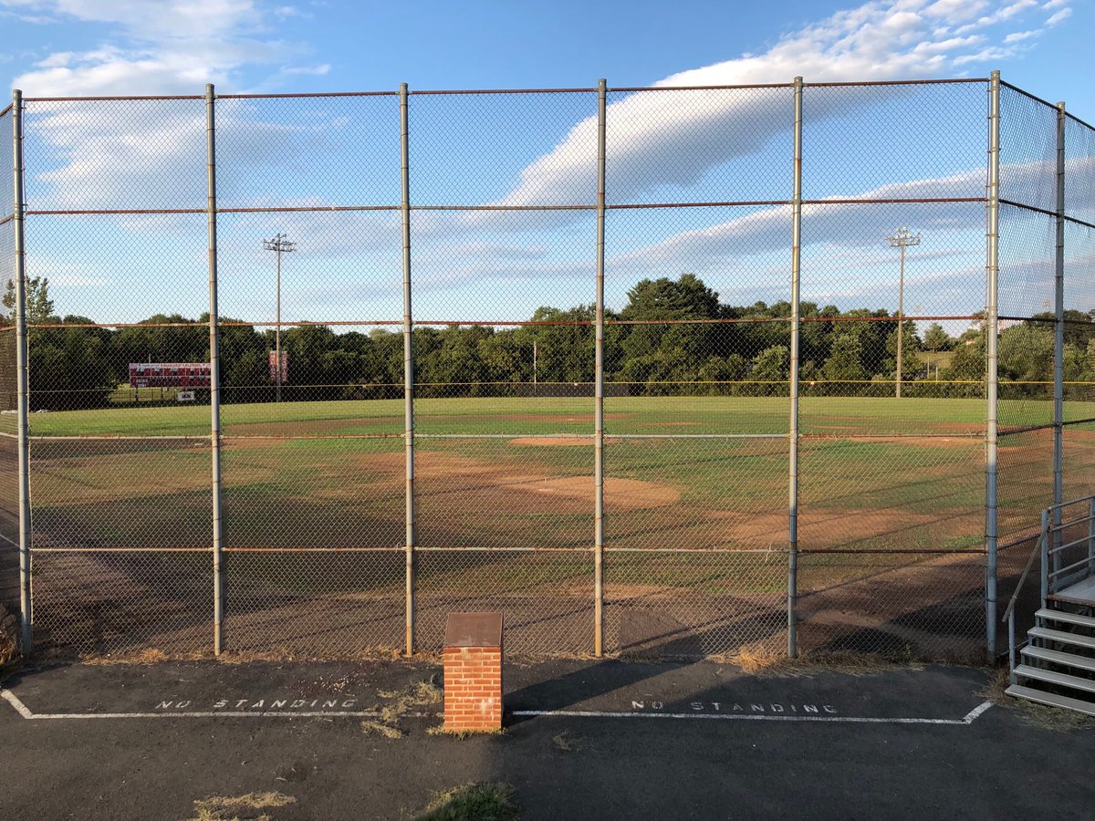 FHSHardBall's tweet photo. 2 weeks after seeding. She’s looking good!! Let’s hope for some more rain. #4az https://t.co/tPAzWYQ26Y
