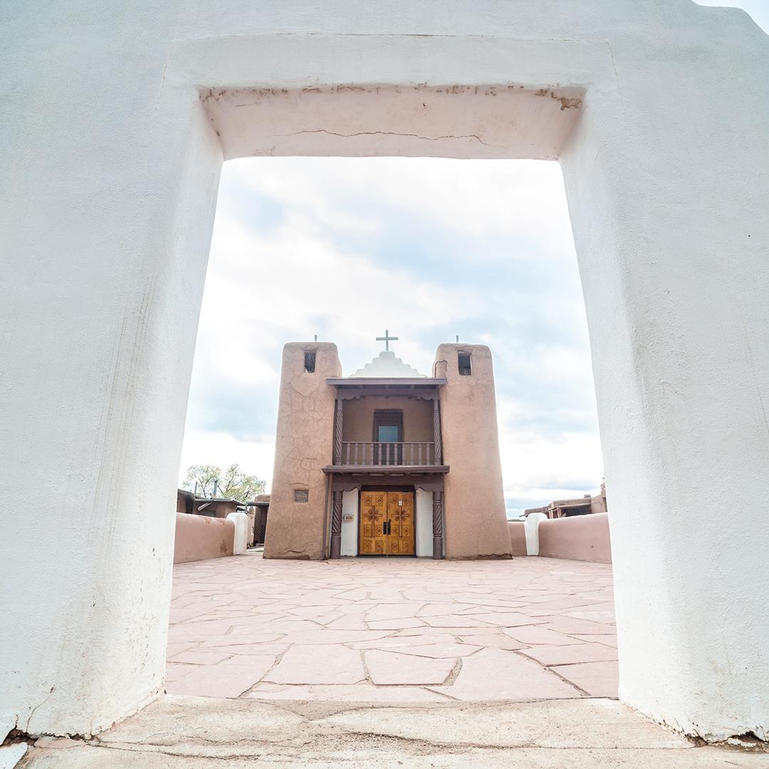 TheTaosInn's tweet photo. The beauty of Taos can always be seen in the breathtaking architecture that our town is built on. https://t.co/MAjWMtfxkl