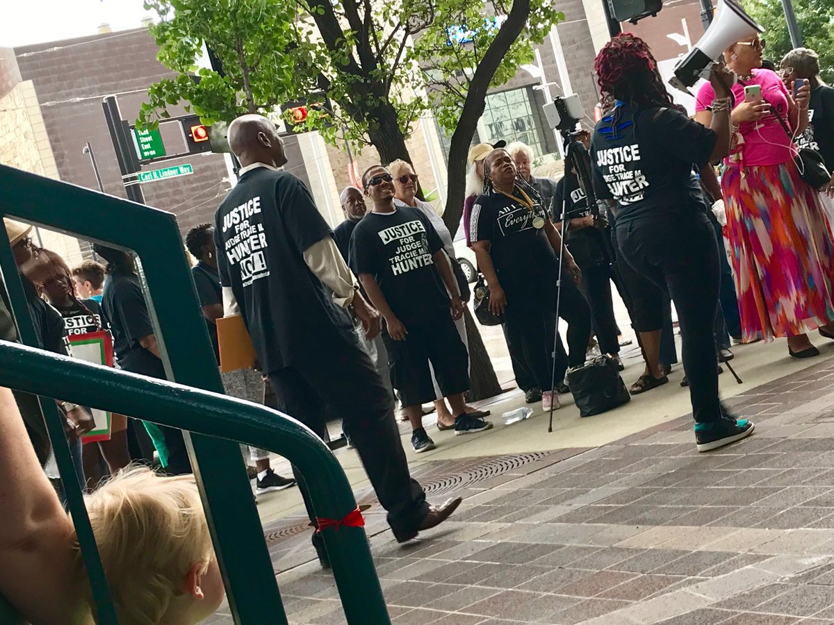 tdemio's tweet image. #NoJusticeNoPeace. #TracieHunter supporters are here w a megaphone at the ⁦@youngactivistsc⁩ rally against #Gun violence in #Cincinnati downtown. They’re also shouting #EnoughIsEnough ⁦ here via ⁦@Enquirer⁩