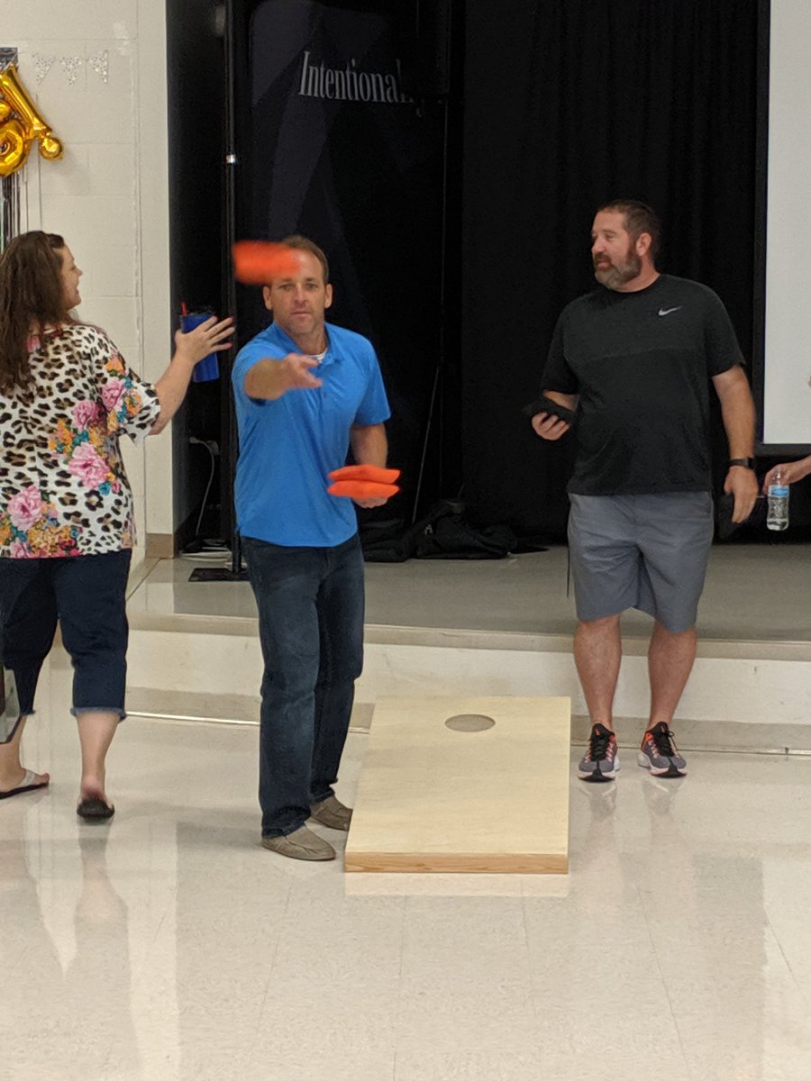 kneuppers's tweet photo. Work hard. Play hard. That's how we roll at Taylor Creek! #ThinkBigLISD @LampasasTCE https://t.co/BvsVHYYpJa