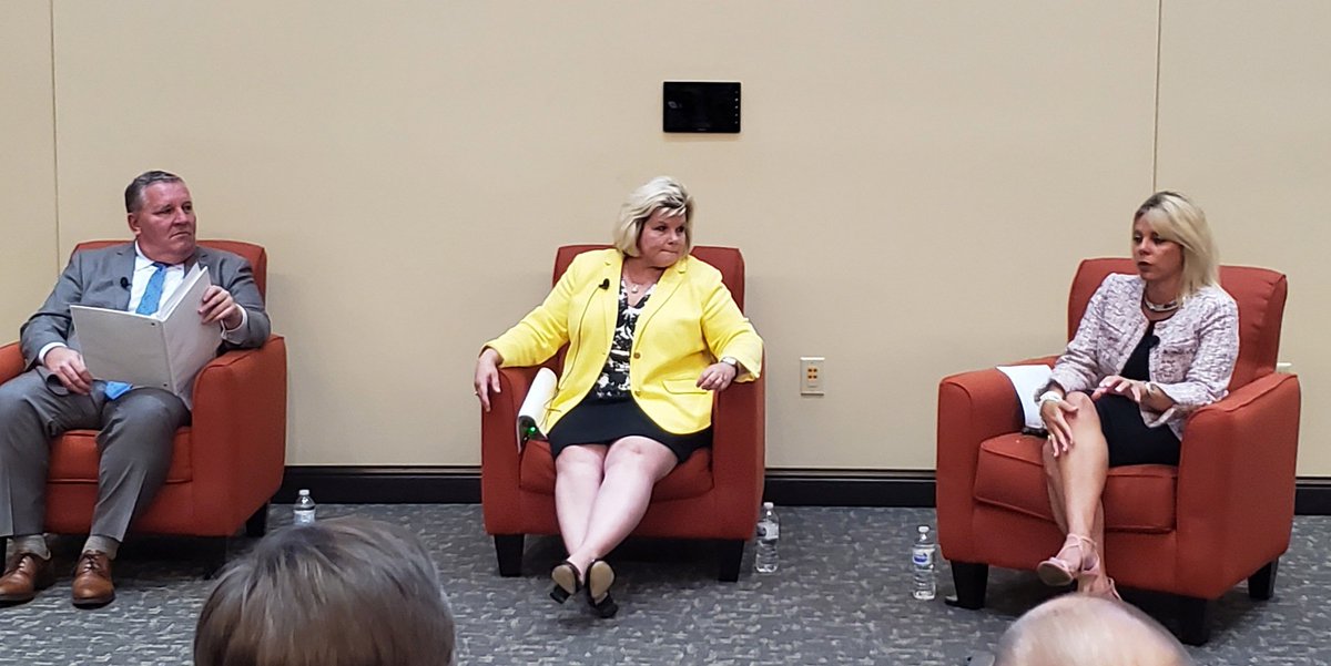 KimmLauterbach's tweet photo. It was a pleasure joining fellow economic development leaders to discuss the challenges and opportunities as Amazon continues its reach across the nation and here at home. #TheAmazonEffect #Cincyregion #Cincinnati #NKY @BusinessCourier @NKYTriED @CVGairport @bizjournals @LeeCrume https://t.co/1hyBDungys