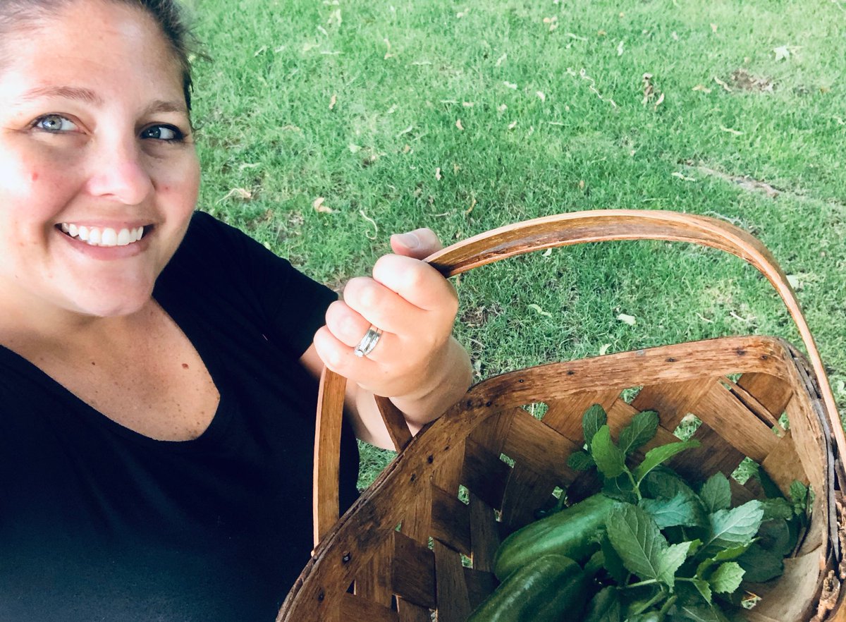 AZimmermannA116's tweet photo. First big harvest from the garden! ⁦@Janna4kids⁩ #NGESSummerSelfieBingo #gardenselfie #andthatsablackout https://t.co/r5RdkL8Usz