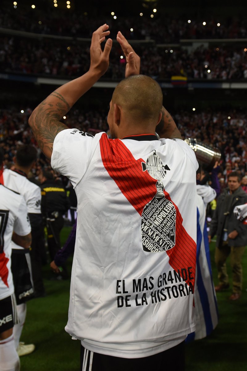 🔙 Un día como hoy, en 2010, Jonatan Maidana defendía por primera vez los colores del Más Grande. 

📜 Empezaba a escribirse la historia del guerrero que alcanzó la gloria eterna. #GraciasJoni ❤️