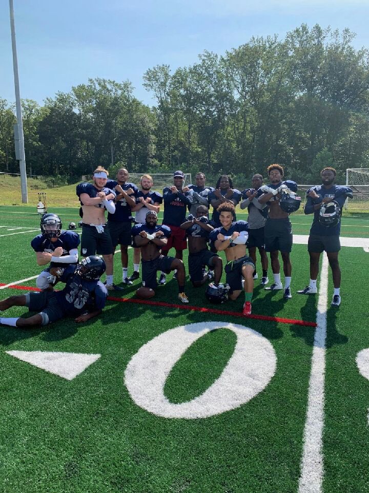 Coach_MakD's tweet image. A couple of my last year DB’s from ⁦@WestMemphisFB⁩ playing some college ball. Be Great in the classroom and on the gridiron fellas. #WeWorked