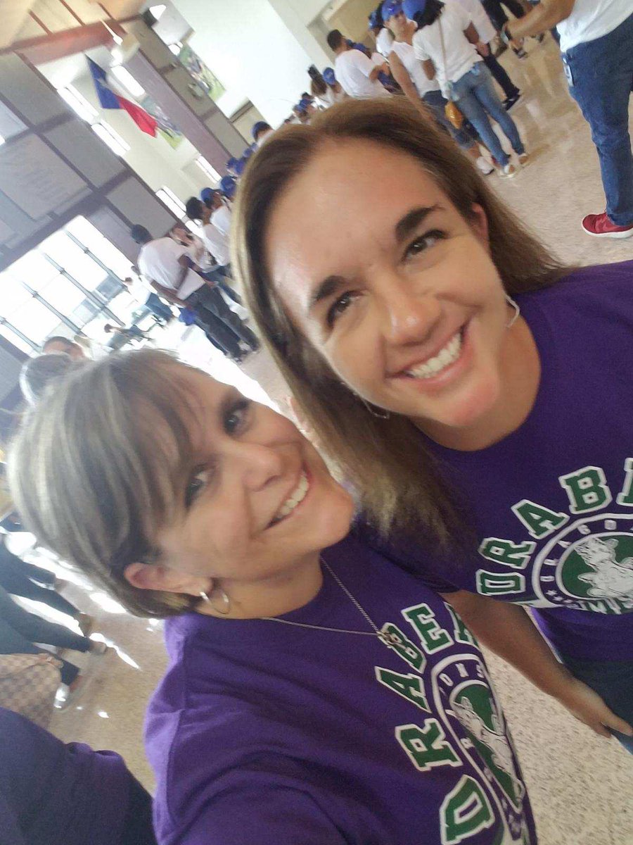 RDE_Dragons's tweet photo. Ready to dive deep into teaching after an exciting #fbisdconvocation19 @FBEF_FBISD @FortBendISD https://t.co/iIaQBEVpQi