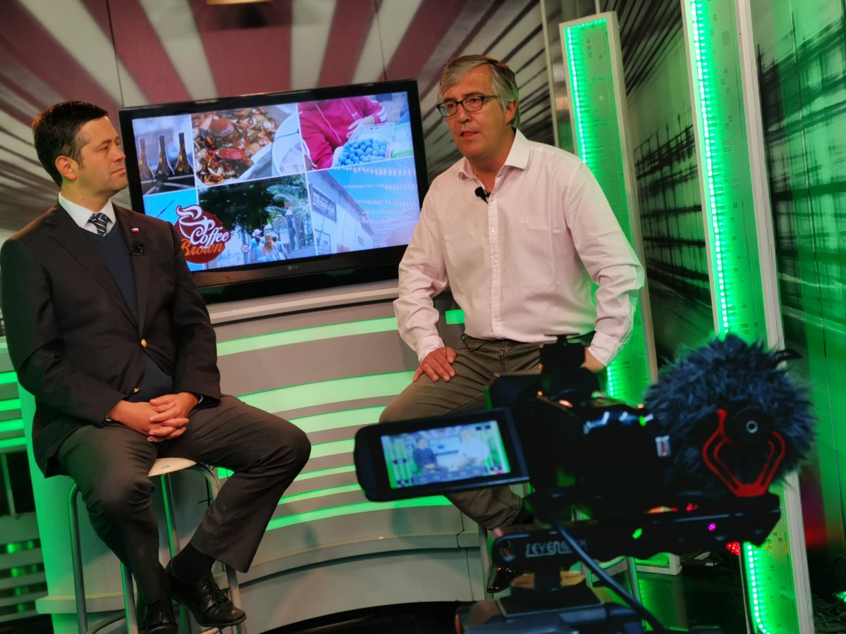 DPRCoquimbo's tweet photo. Gobernador de #Elqui @gonzalochacon6 participó del programa #CoffeBrown en la señal @ViveChileElqui donde se refirió a los primeros días de gestión, destacando las visitas a terreno y diálogo con autoridades y organizaciones https://t.co/v6fpsPH2LM