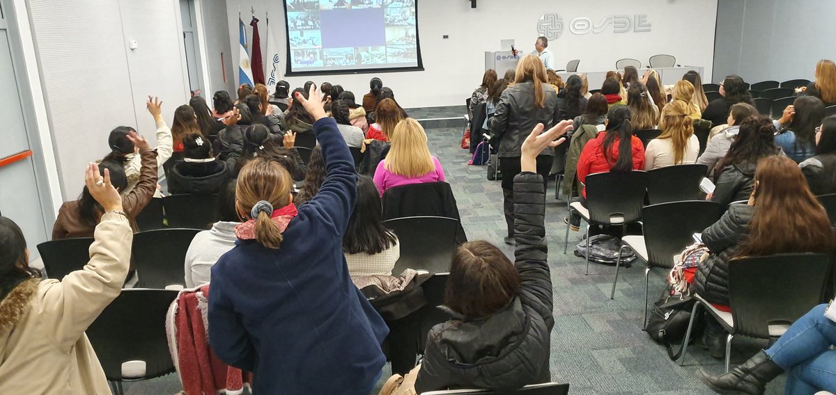 Seguimos capacitando! -Ciclo videoconferencia2019- Método montesori <a href="/MEducacionSalta/">Ministerio de Educación de Salta</a> <a href="/fguillesaavedra/">GUILLERMO SAAVEDRA</a> <a href="/s_sciesalta/">Calidad e Innovacion</a> <a href="/aniberruezo/">analia berruezo</a> <a href="/patriciapinasco/">Patricia Pinasco</a>