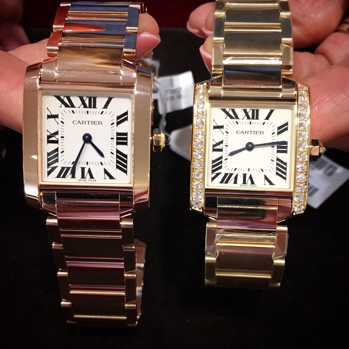 RyanEberhart3's tweet photo. The @Cartier gold Tank Francaise is back and available exclusively in the United States before the world launch in September. @borsheimsbrk has this gorgeous style available with and without diamonds. Feel free to DM for more information! #Cartier #Borsheims #BerkshireHathaway https://t.co/qcHskhjLLC
