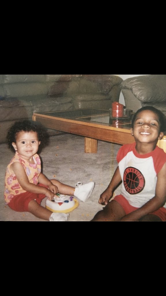 AliyahArion's tweet photo. my motivation to keep pushing everyday, my heart outside my chest, my other halfโค๏ธ we been through some of the roughest shit, but it only made us stronger & come closer together. I never met anybody as strong as you are, & I look up to you for that. I love you forever. #FREESD๐ https://t.co/6KZPiNwju8
