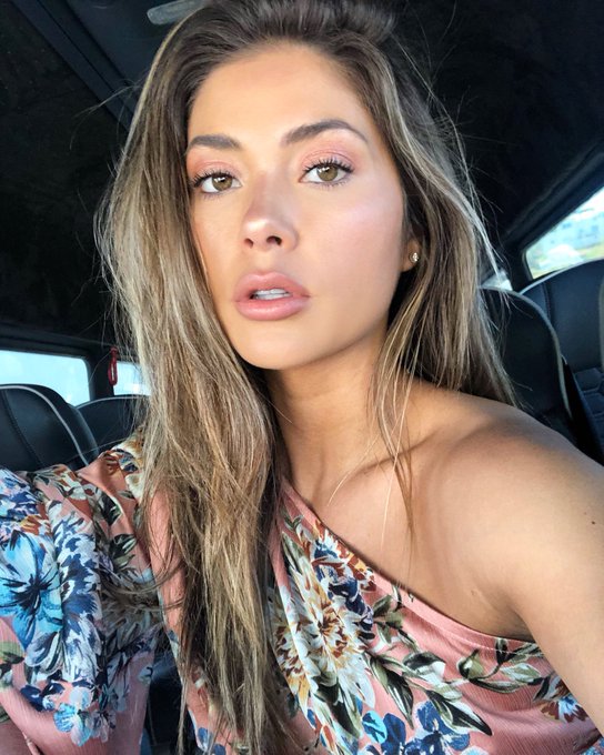 Look me in the eyes and tell me how much ya love me. ✨❤️?? https://t.co/mTBItxXZsm