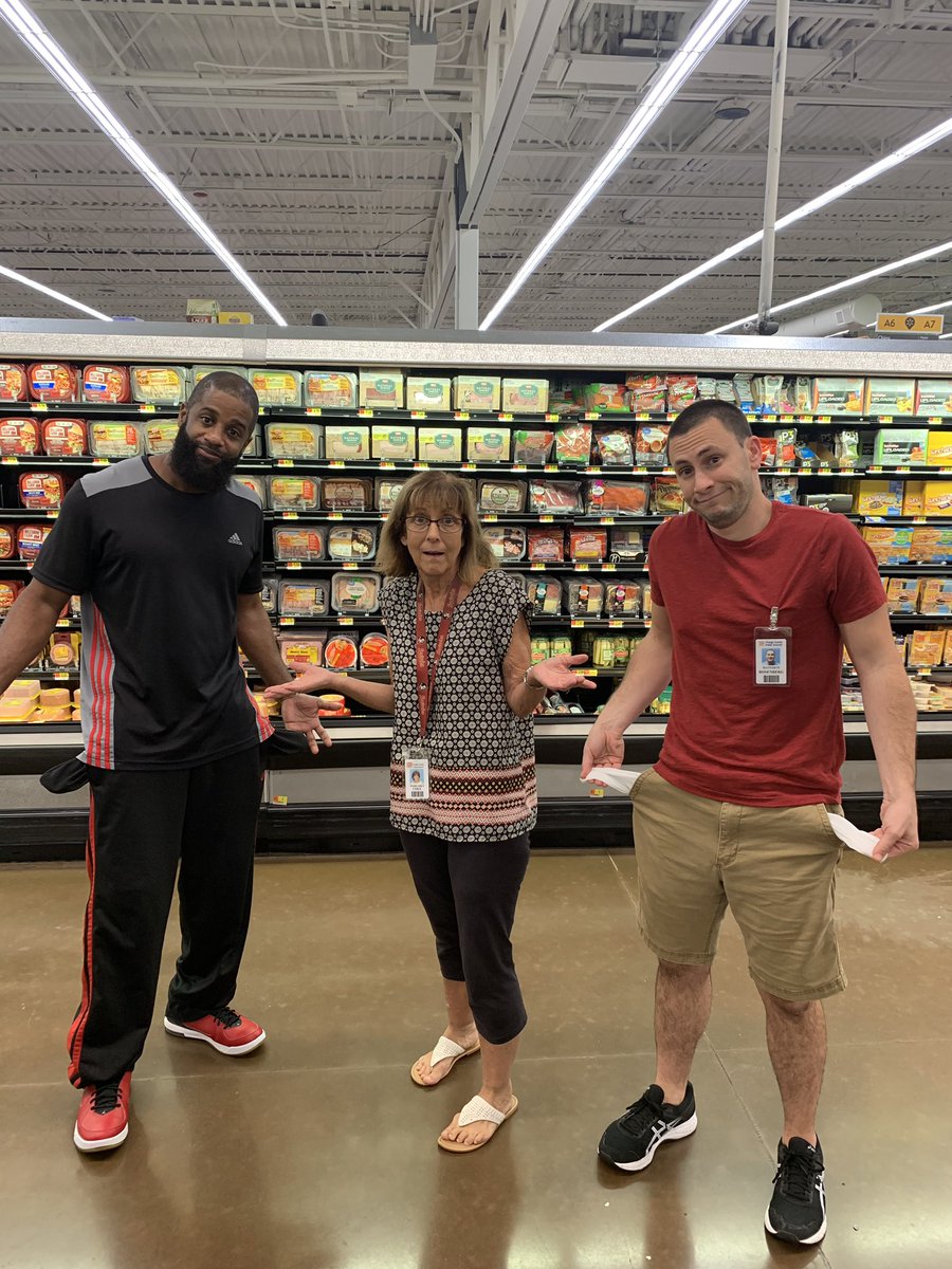 craft628's tweet photo. Scavenger hunt row one...#teamTSMS #gametime #teamexceptional #wolverines #August21stcomesoon https://t.co/LZDR8ro8KY