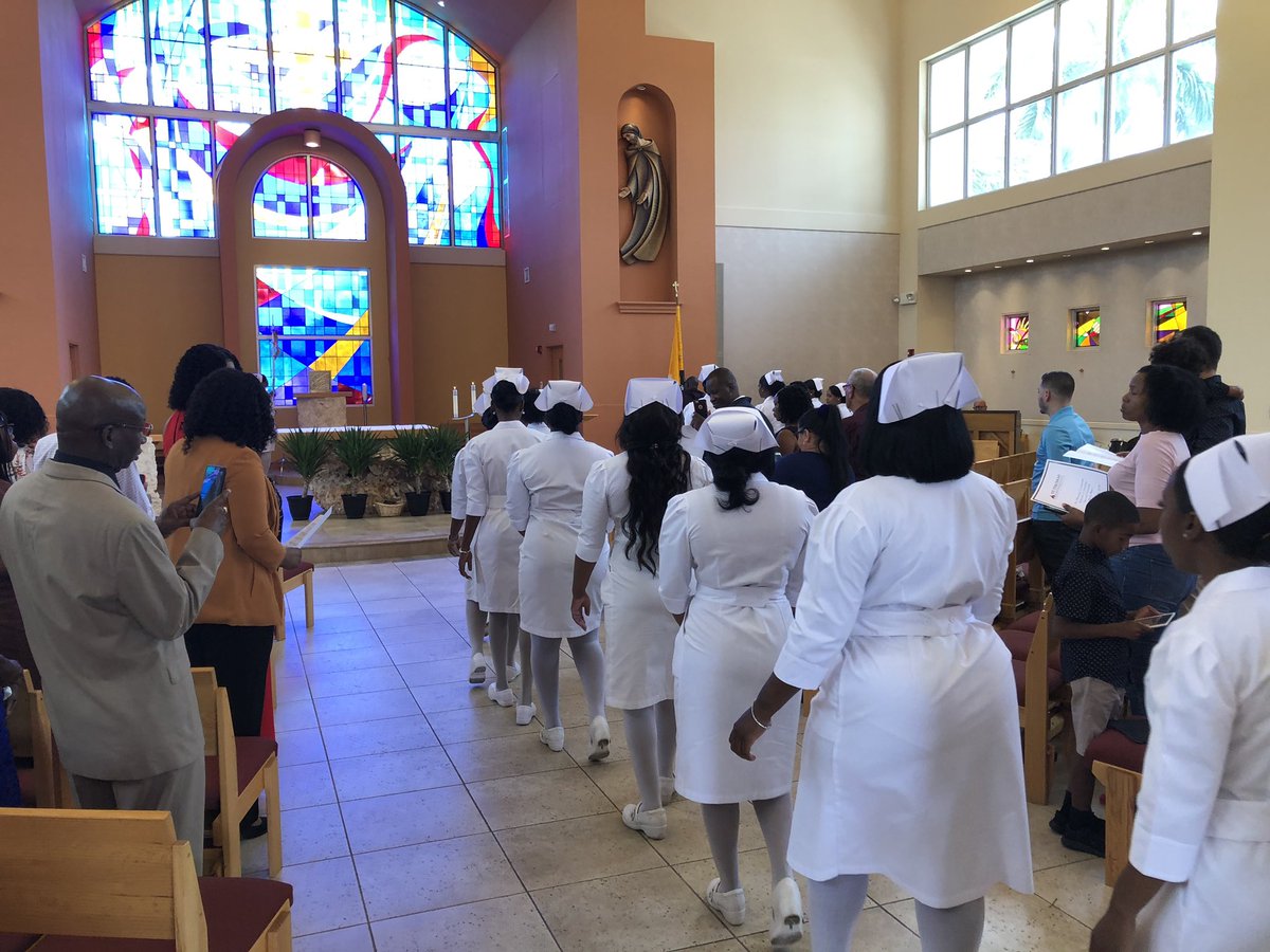 STUCareer's tweet photo. Holy Mass prior to 2nd Pinning Ceremony. Congrats @stunursing !
.
.
.
#nursingschool #nursing #futurenurses https://t.co/zKQQWHMGdX