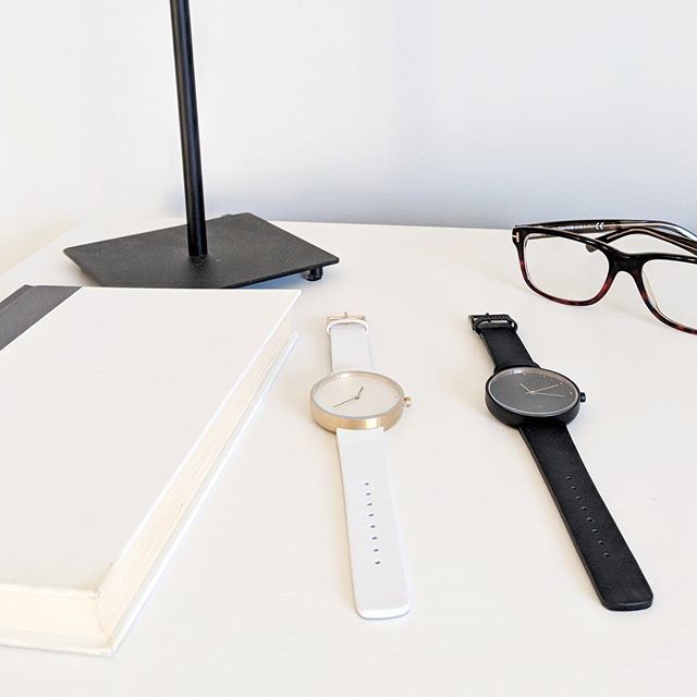 AbstraitLA's tweet photo. Simple pleasures. ⁣
⁣
#watches #watch #watchesofinstagram #watchporn #watchfam #watchaddict #watchoftheday #watchnerd #watchlover #watchgeek #minimalism #minimal #minimalist #minimalmood #minimalove #rsa_minimal #minimalistic #minimal_perfection #min… https://t.co/24TaAbDhWo https://t.co/KVqg5fn9Ao