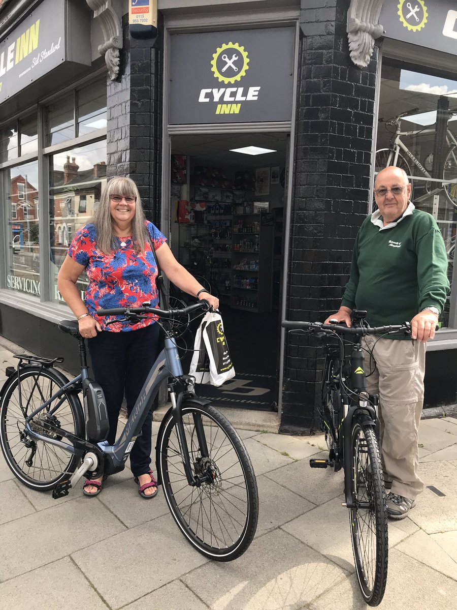 My Good friends Roger and Gillian picking up their Merida Espresso electric bikes earlier this morning... 😀 
After a good test ride on our demo bike last week they were both so impressed they brought one each 👍👍
Top stuff, thanks again....#Merida #ebike