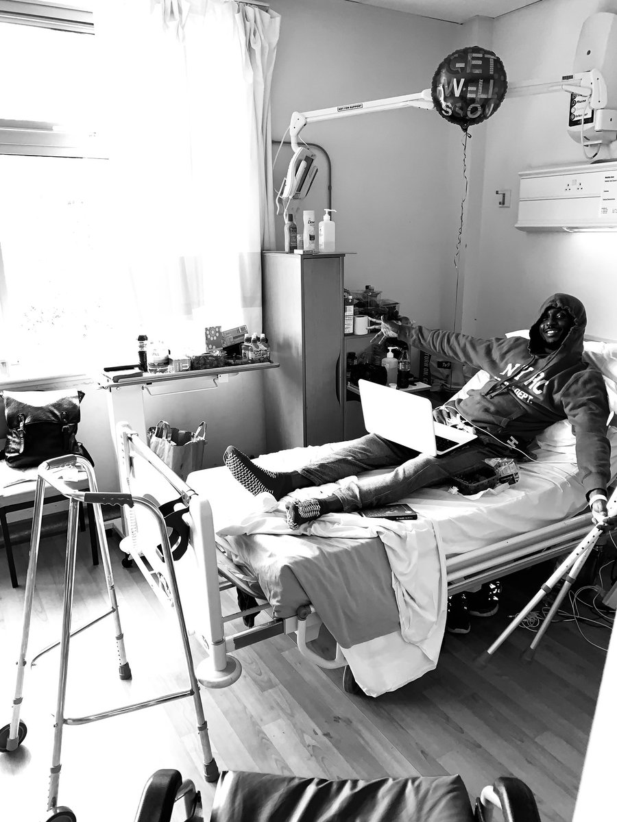 LitchIsDunbar's tweet photo. In the past 4 weeks I gradually lost the ability to walk as all my lower nerves shut off; due to random inflammation in my brain &amp; spine

I’ve dedicated each day in hospital to regaining my strength &amp; learning to walk again

A HUGE thanks to those who messaged &amp; came to visit♥️ https://t.co/IwyFUdsAkd