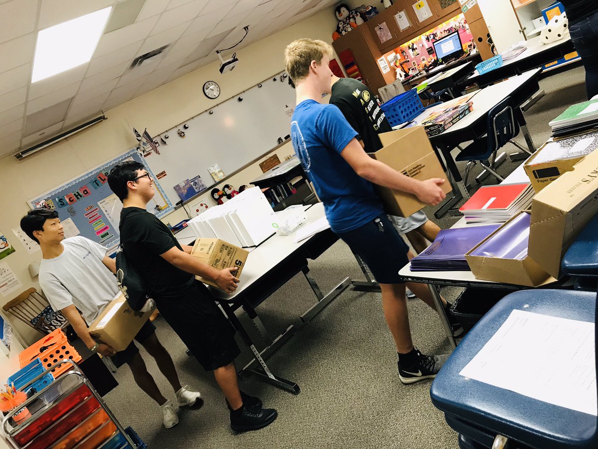 MsHaysCounselor's tweet photo. Thank you to @WHS_Warriors and @PESHPanthers for sending some kiddos to @MendenhallHorns to help out our teachers today! #mendenhalllearns @Plano_Now @Plano_Schools @JanaPrince5 https://t.co/gvAt3T6HFa